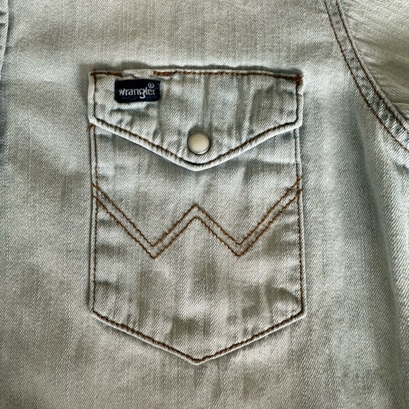 Wrangler Western Shirt with Pearl Snaps - Picture 3 of 8